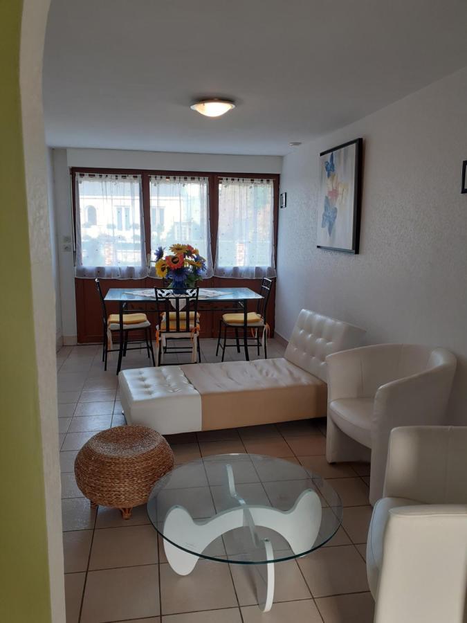 לינה וארוחת בוקר Noyal-Pontivy Chez Christine מראה חיצוני תמונה